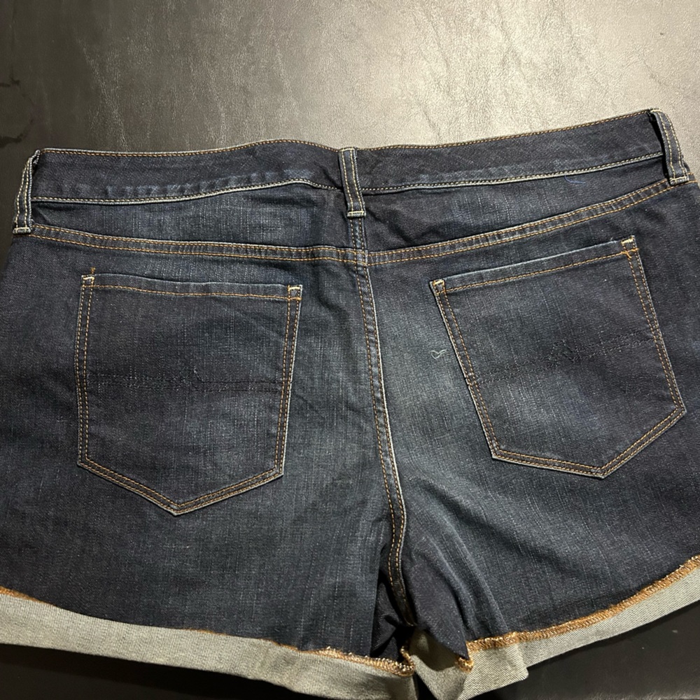 Arizona Shorts - Picture 2 of 3